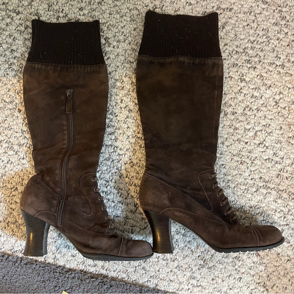 Me Too | Vintage Y2K Suede Boots
